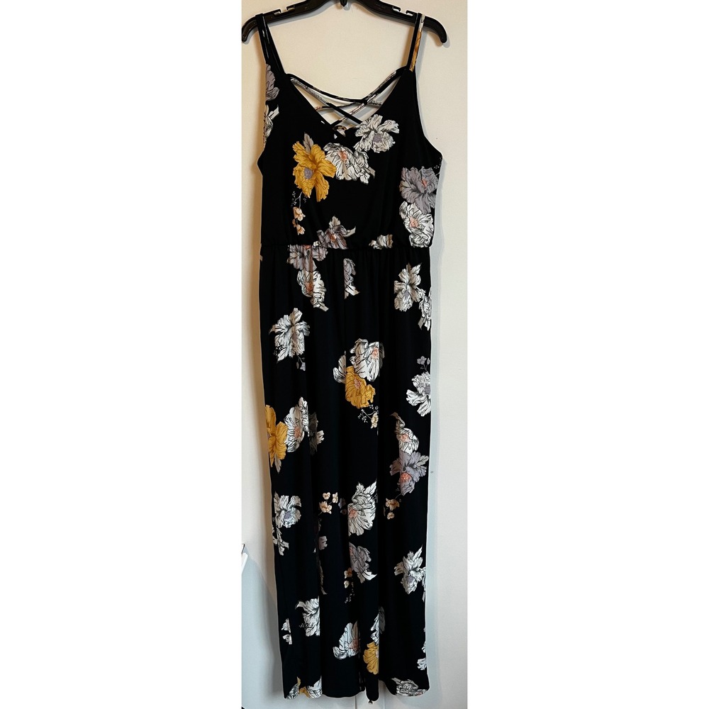 Maurice­s Black Floral Jumper/Romper‎ Criss Cross Straps Elastic Waist Size L